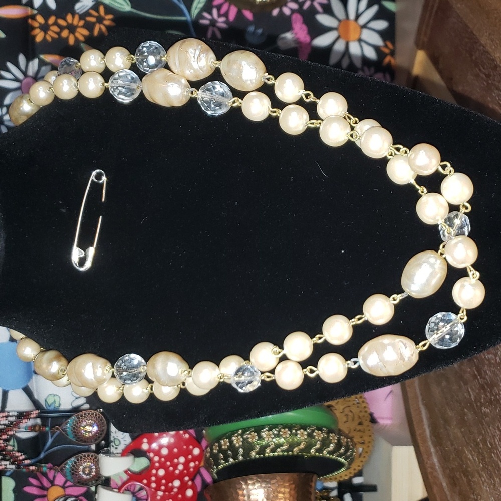 44. Glass Pearl Necklace